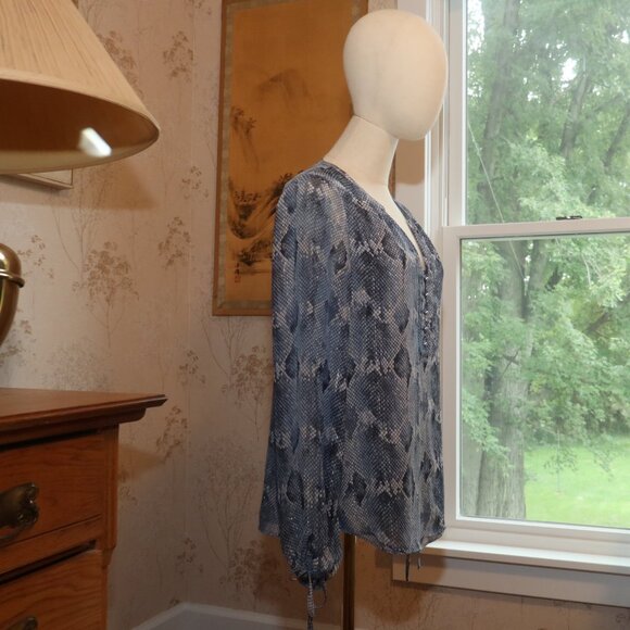 WHITE HOUSE Long Sleeve SNAKESKIN Print Blouse - Picture 9 of 12